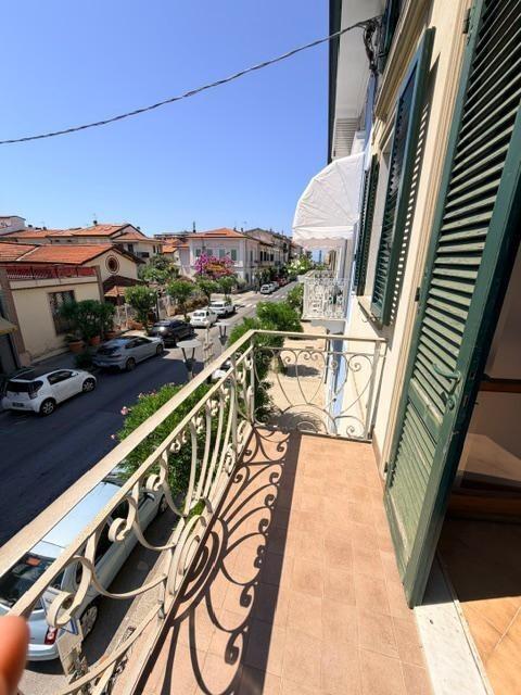 Quadrilocale, Viareggio