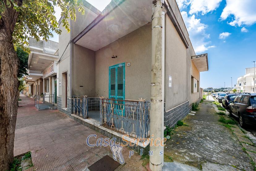 Villa in Via De Gasperi, Sannicola — foto 4 di 5