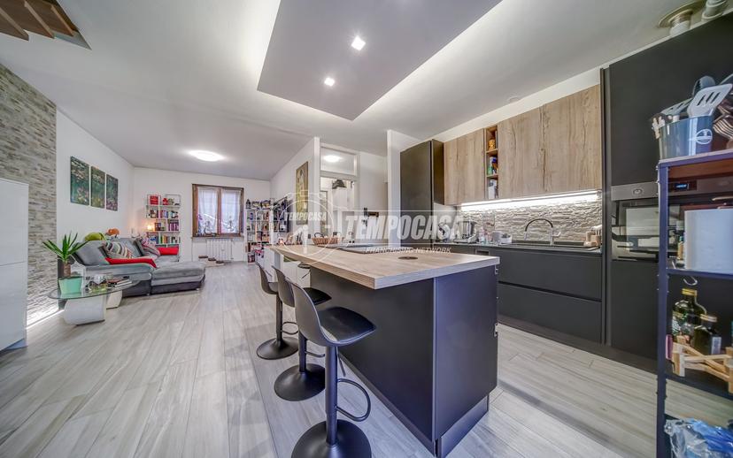 Bilocale in Via Goffredo Mameli 52, Cardano al Campo — foto 2 di 5