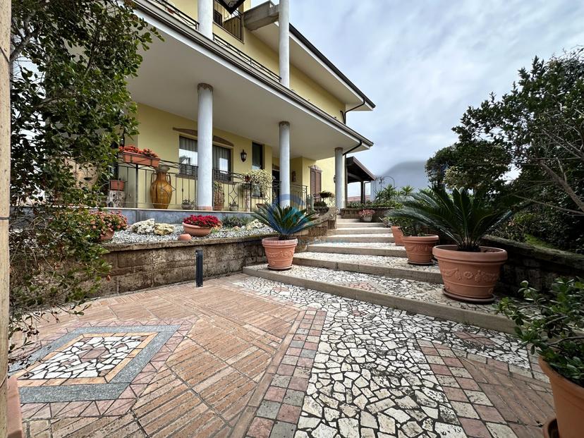 Casa indipendente in Via Filippo Turati 27, Montepaone — foto 3 di 5