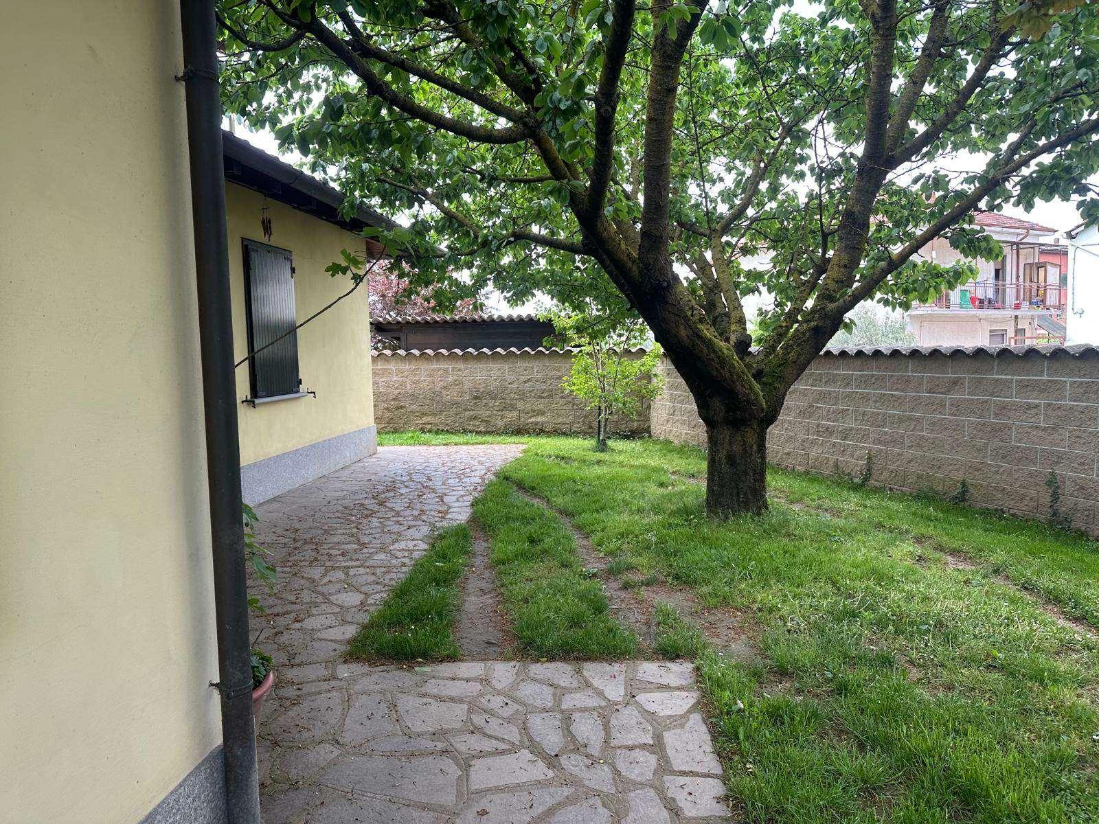 Villa bifamiliare, Gambolò