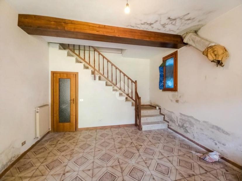 Casa indipendente in Località Isola di Vignolo 12, Mezzanego