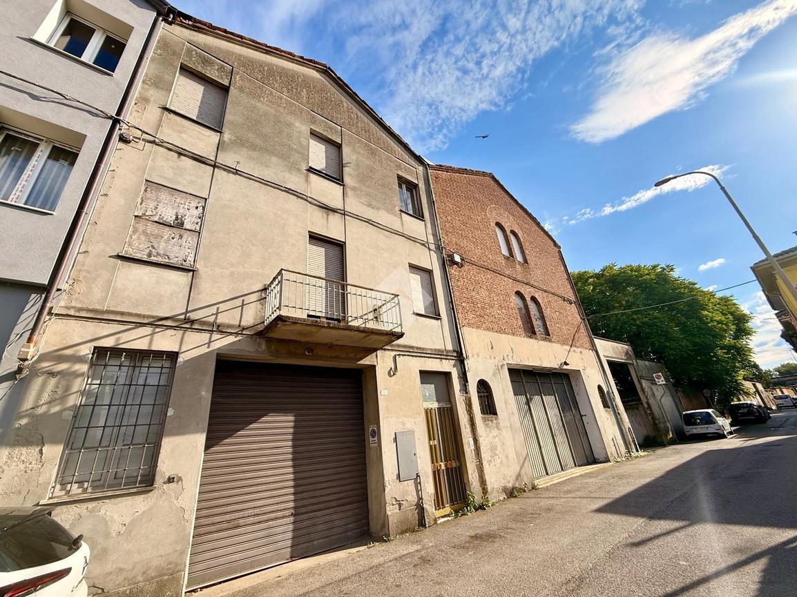 Villa in Via Zuccari Fermo 30, Casalmaggiore