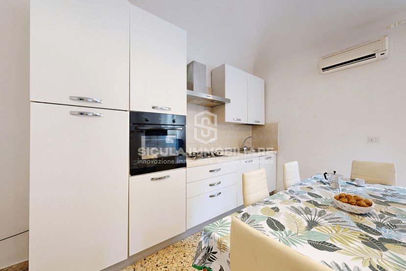 Trilocale in Via Orfanelli 37, Santo Stefano di Camastra — foto 3 di 5