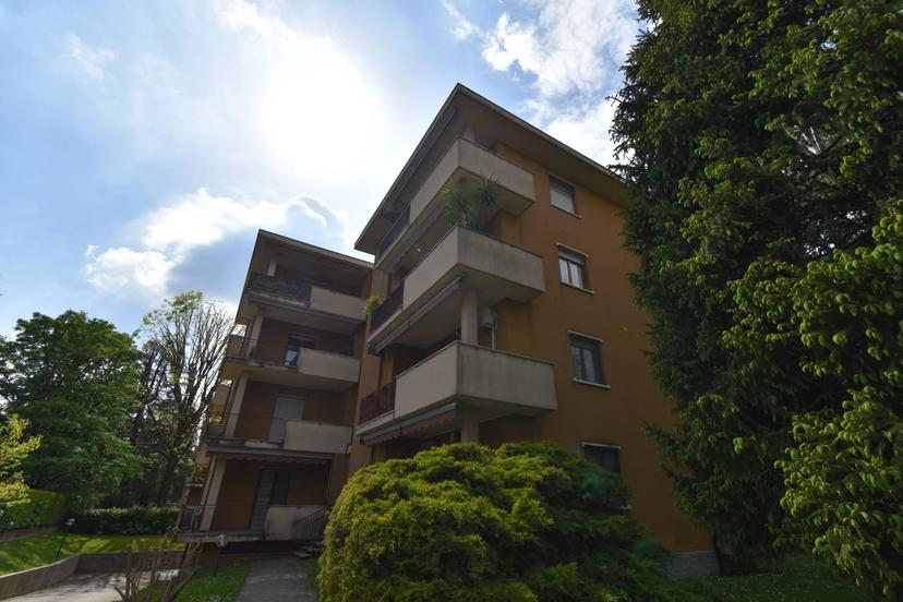 Trilocale in Alcide De Gasperi 5, Bernareggio — foto 2 di 5