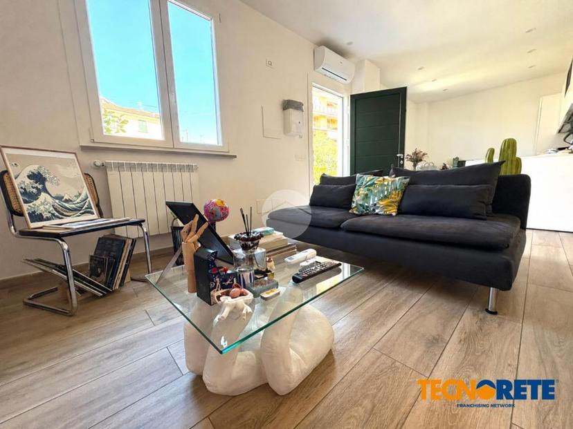 Casa indipendente in Via Sarzana 959, La Spezia — foto 3 di 5