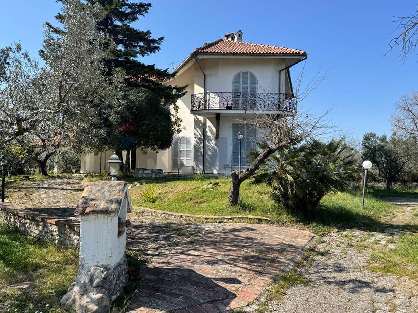 Villa in Via Pian del Lago 47, Casalbordino — foto 2 di 5