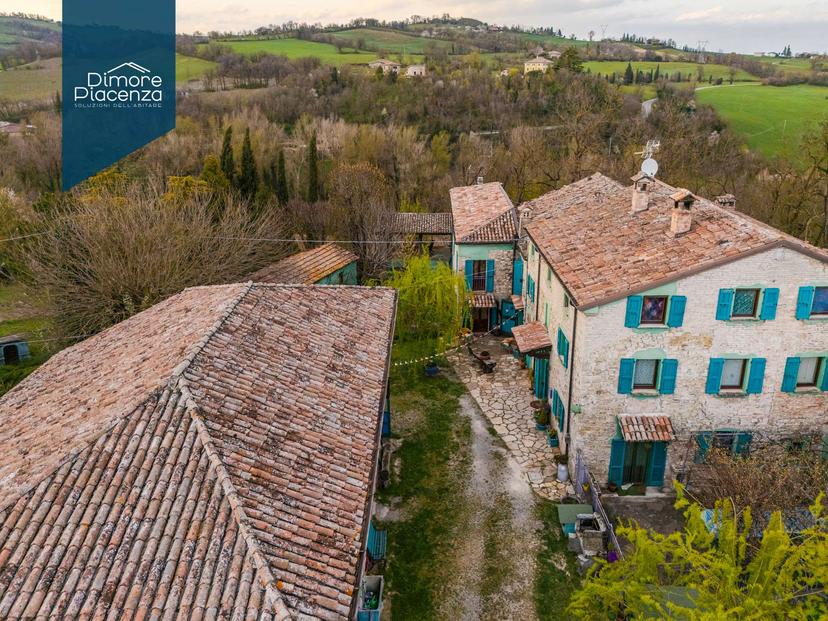 Porzione di villa in Strada Provinciale 7, Piozzano — foto 4 di 5