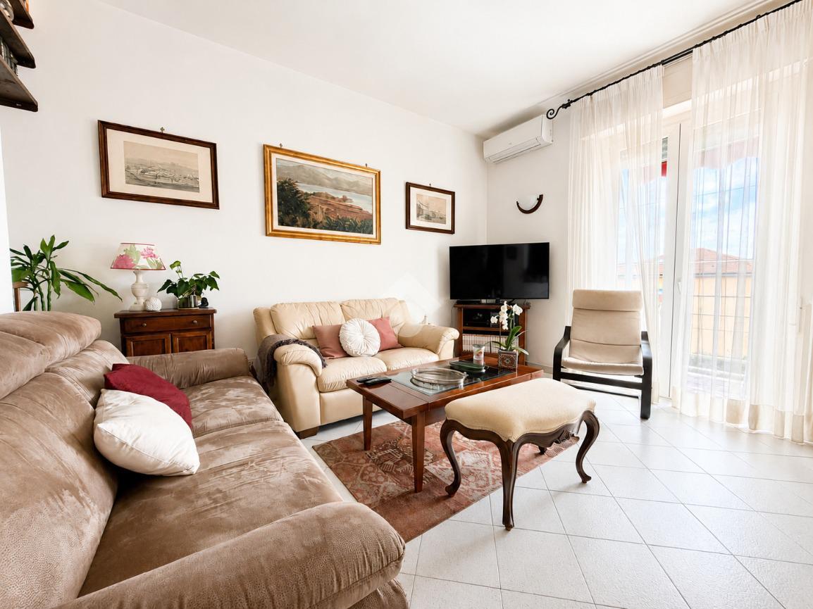 Quadrilocale in Via Cisa Sud 178, Santo Stefano di Magra