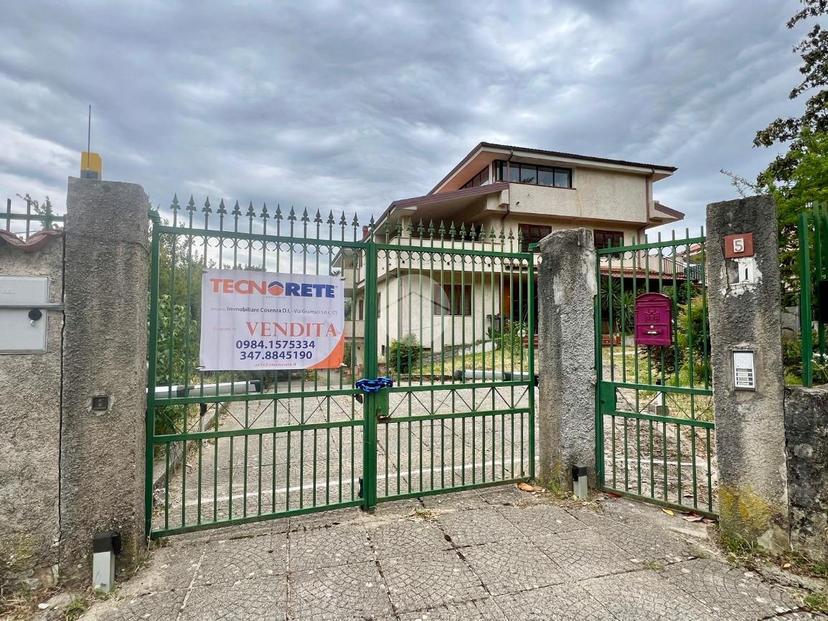 Quadrilocale in Via Scavello 11, Mendicino — foto 3 di 5