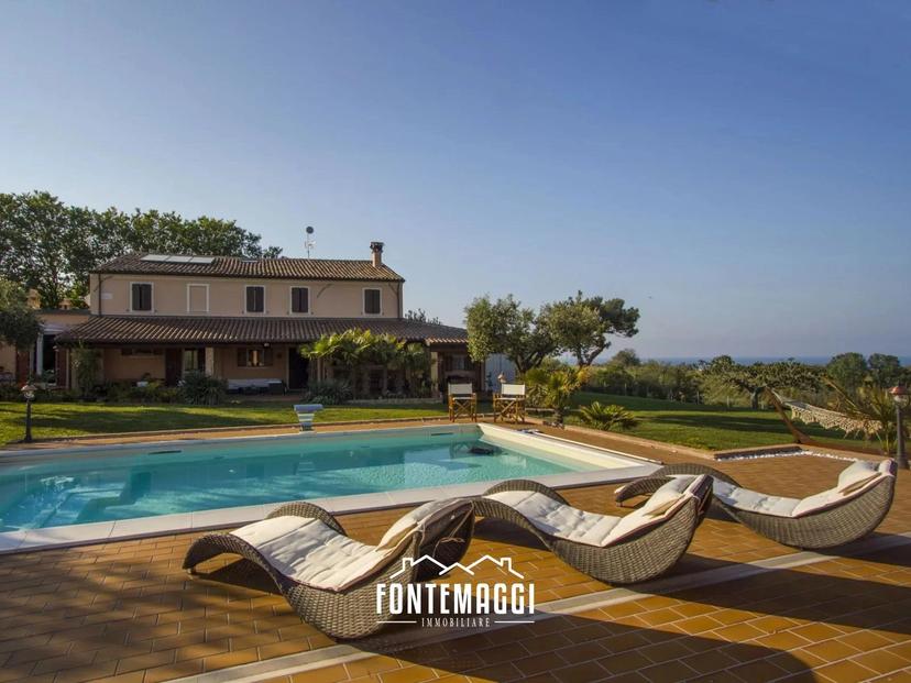 Villa, Fano