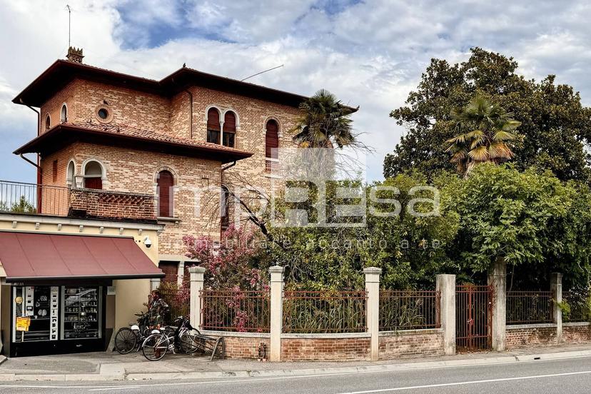 Casa indipendente in Piazza Vittoria 9, Ormelle