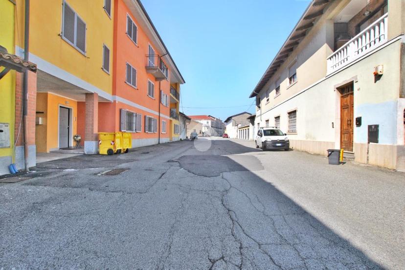 Quadrilocale in Via Solaro del Borgo 46, Livorno Ferraris — foto 2 di 5