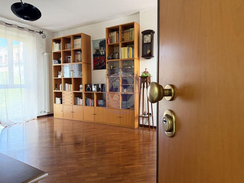 Trilocale in Via Agnesi 2, Monza — foto 3 di 5