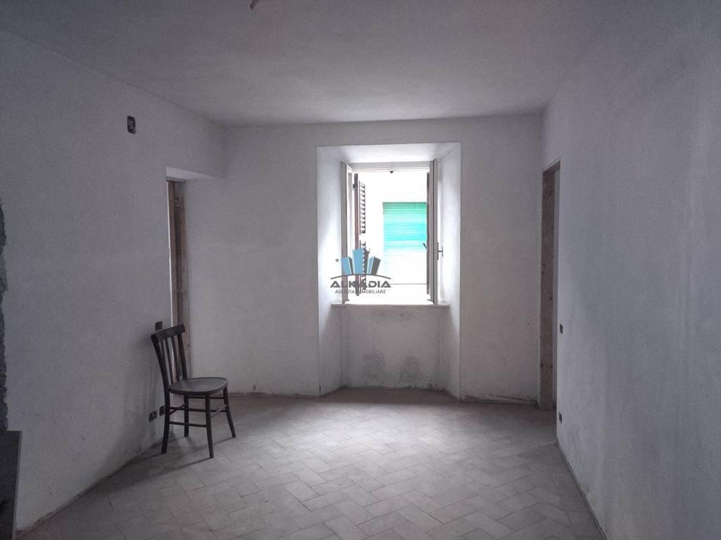 Casa indipendente in Via San Liberato, Loro Piceno