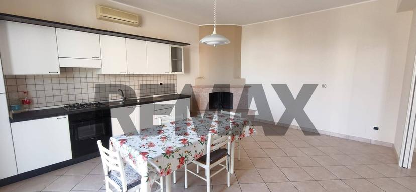 Quadrilocale in Via Guglielmo Marconi 54, Fiumefreddo di Sicilia — foto 3 di 5