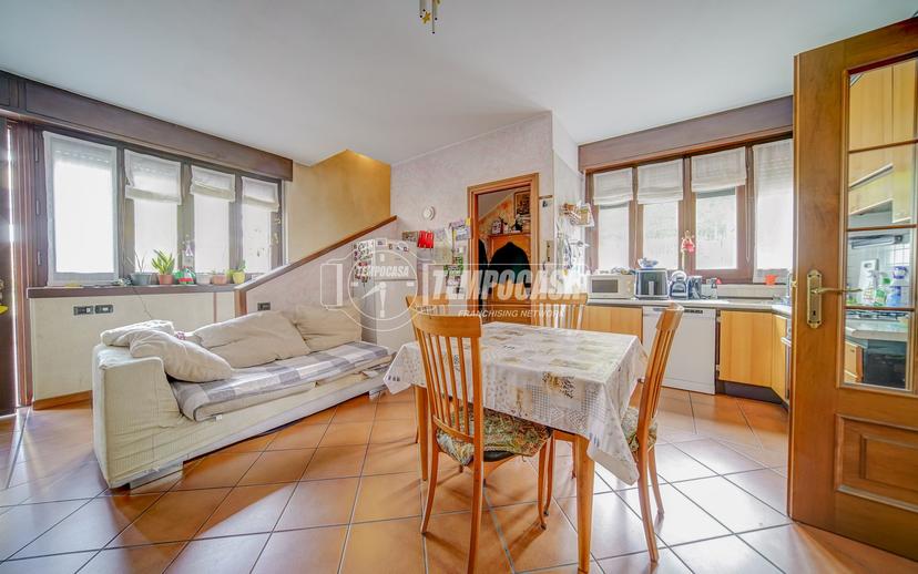 Villa in Via Gramsci, Gallarate — foto 4 di 5