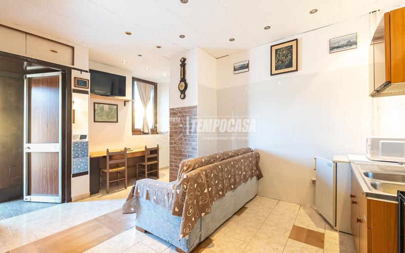 Monolocale in Viale Ortelli 1, Anzano del Parco — foto 3 di 5