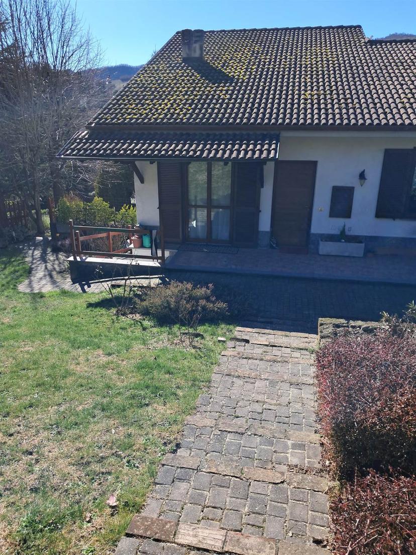 Villa bifamiliare in Via Telecco, San Sebastiano Curone — foto 4 di 5