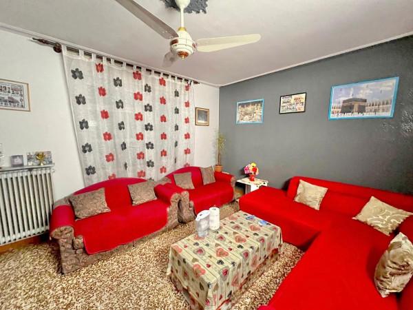 Villa bifamiliare in Via Giuseppe Garibaldi 48, Moglia — foto 3 di 5