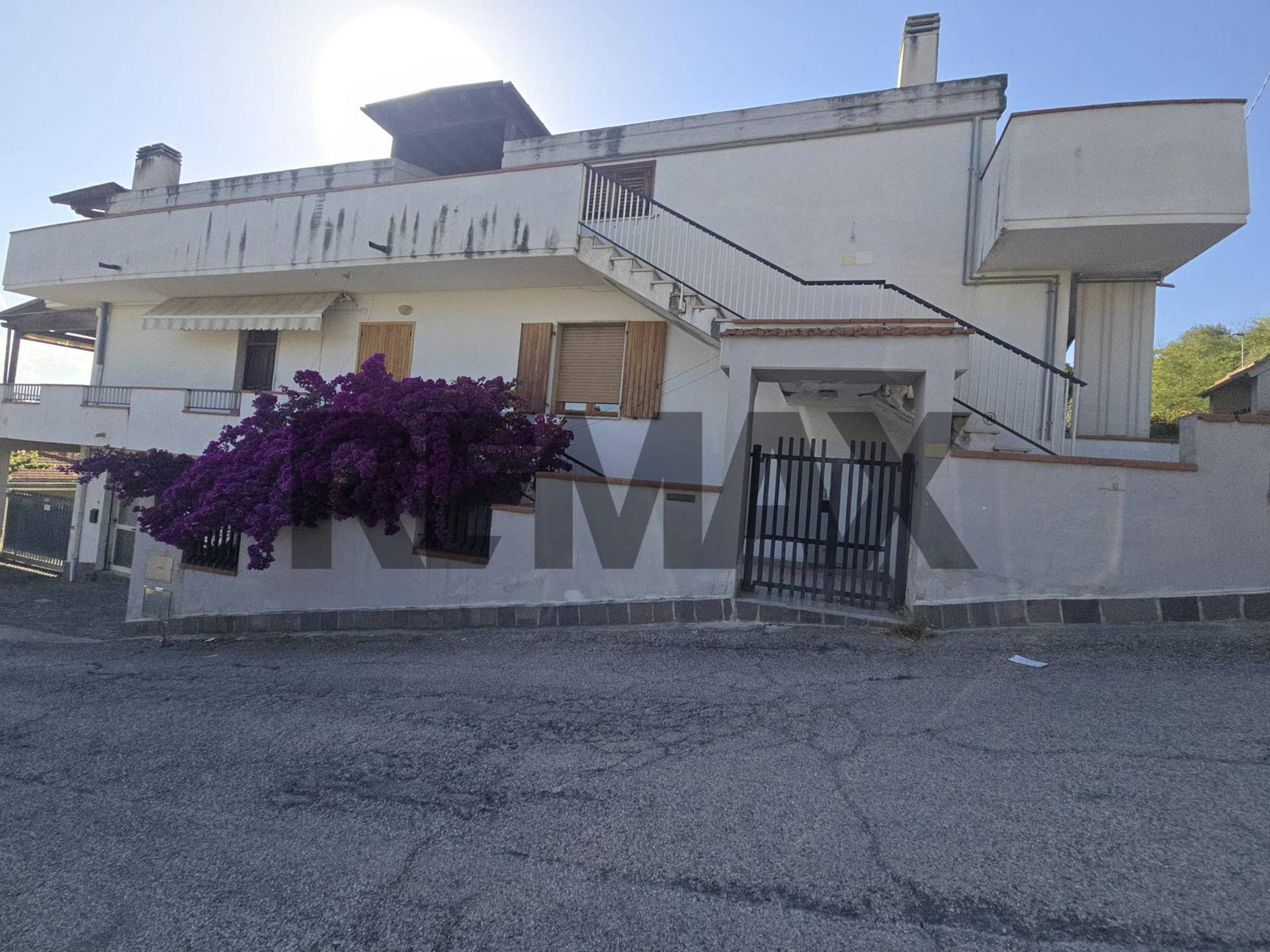 Casa indipendente in Via Colle Paradiso 17, Pescara