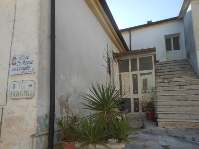 Casa indipendente in Via Santa Maria in Cingla, Ailano