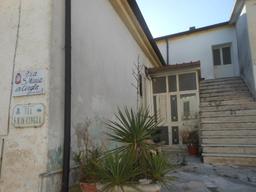 Casa indipendente in Via Santa Maria in Cingla, Ailano