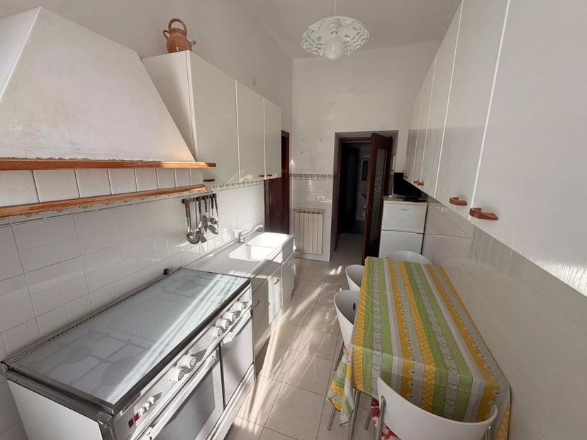 Trilocale in Via Cavour, 44, Ventimiglia — foto 4 di 5