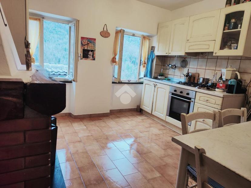 Casa indipendente in Via S. Biagio 25, Ne — foto 2 di 5