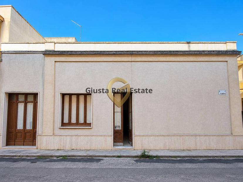 Casa indipendente in Via Vincenzo Bellini 12, Torchiarolo — foto 3 di 5