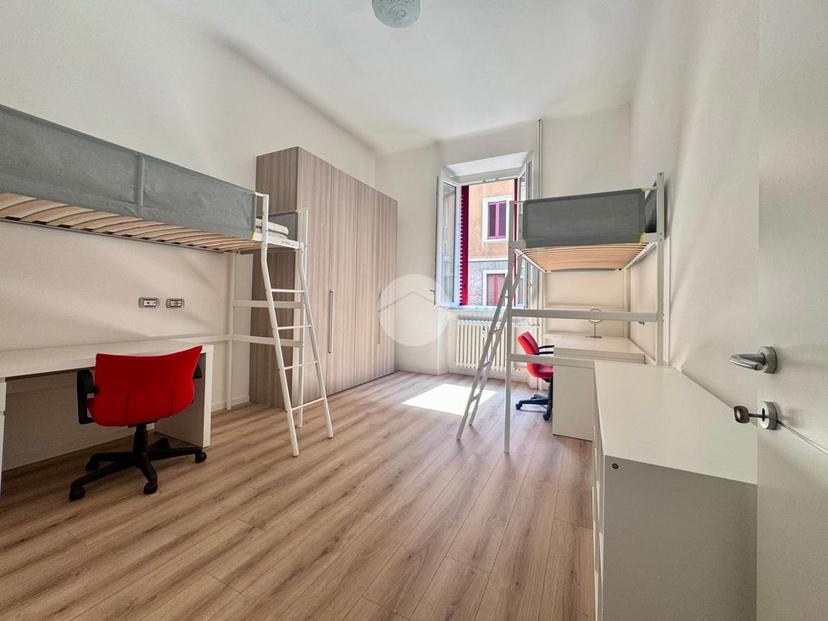 Trilocale in Via Bramantino 9, Milano
