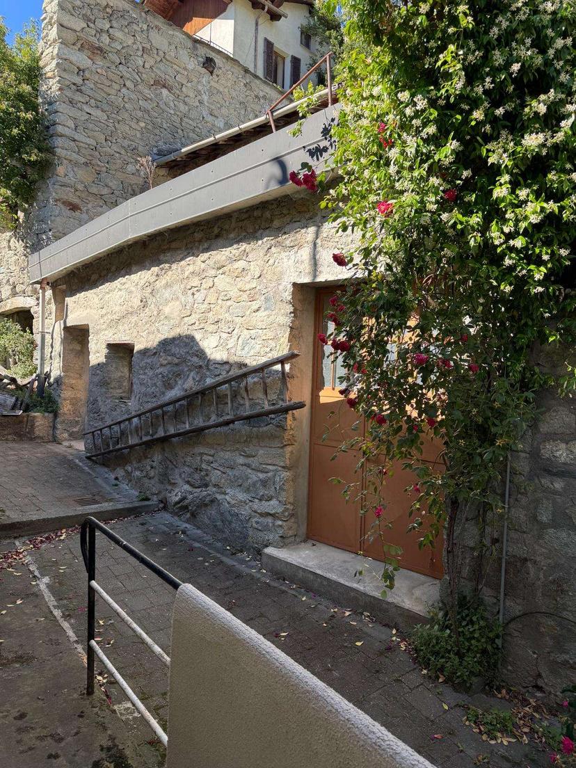 Casa indipendente, Saint-Vincent — foto 2 di 5