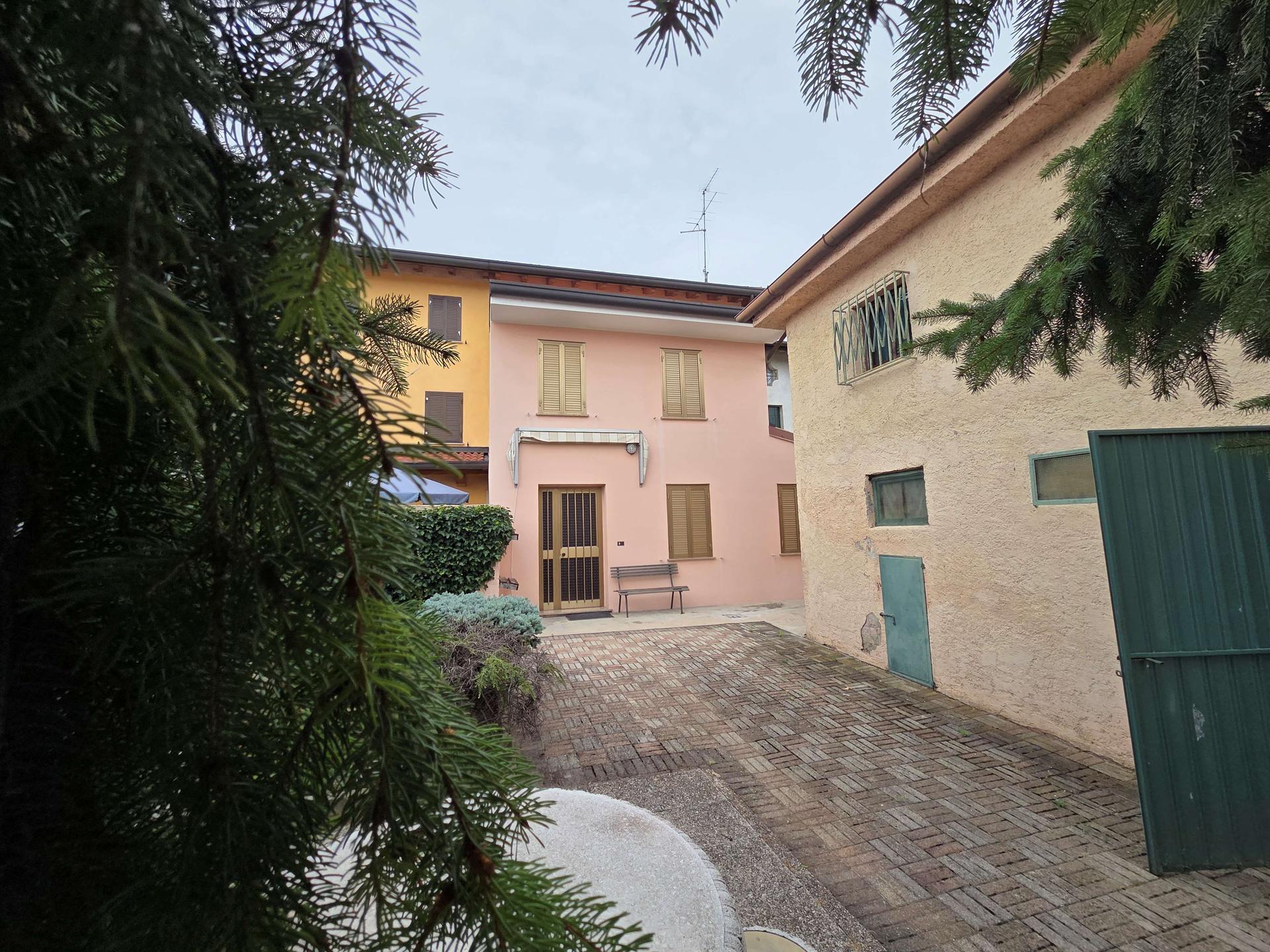 Villa a schiera, Brugnera