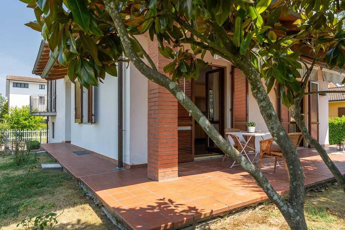 Villa in Strada Tre Noci 6, Casteggio
