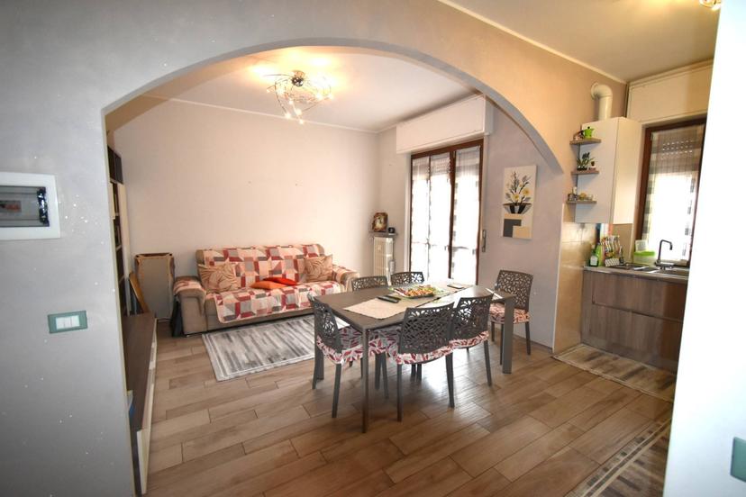 Trilocale in Carducci 1, Carnate