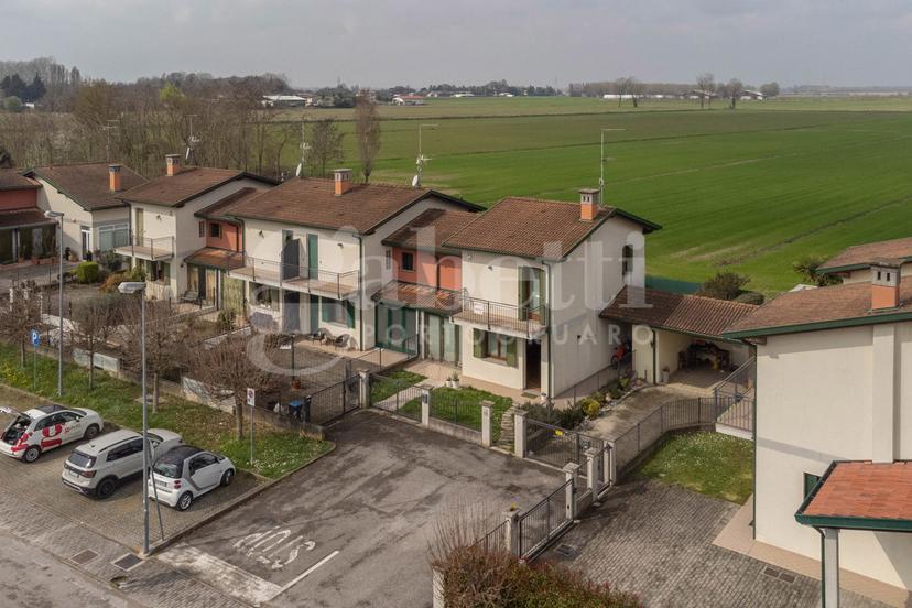 Villa a schiera in Via Roncade 13, Portogruaro — foto 2 di 5