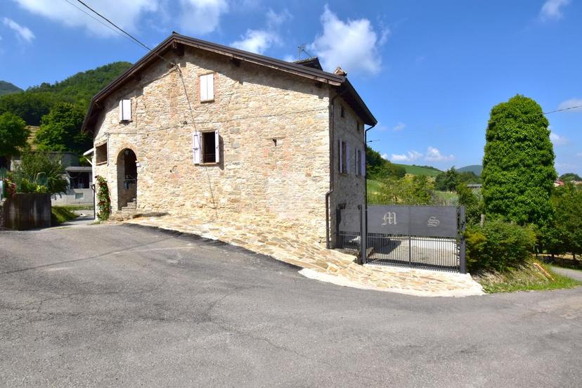 Casa indipendente in Via Monte Palone 2, Calestano — foto 2 di 5
