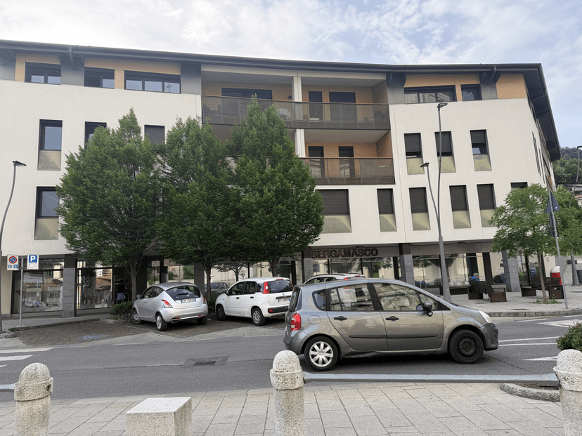 Trilocale in Piazza Umberto I, Nembro — foto 4 di 5