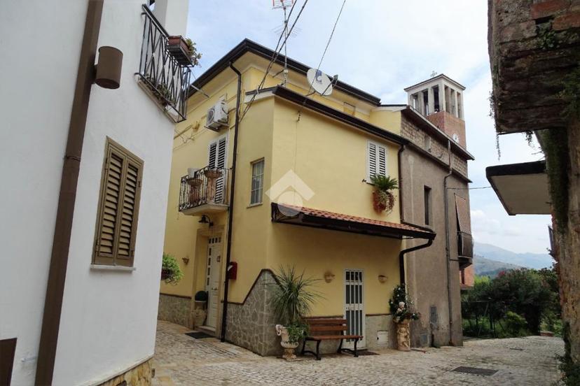 Casa indipendente in Via Sant'Angelo in Theodice 19, Cassino — foto 4 di 5