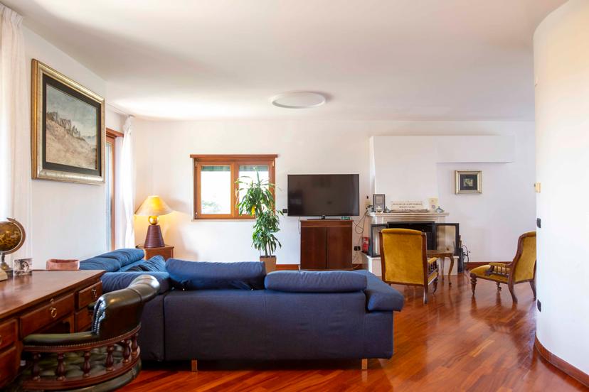 Casa indipendente in Via Leonardo da Vinci 33, Catanzaro — foto 2 di 5