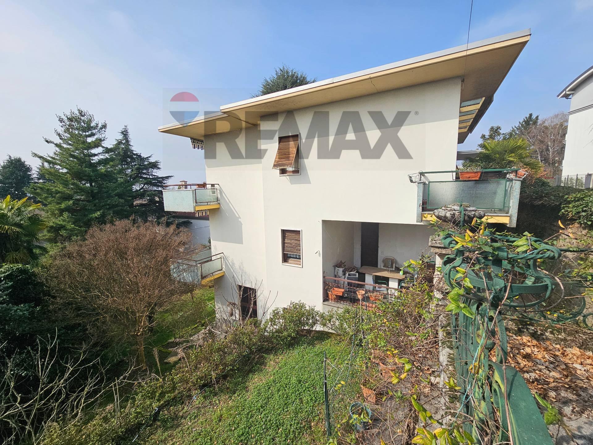 Villa in Via Privata del Parco 17, Somma Lombardo