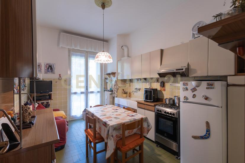 Trilocale in Via Virgilio 66, Rho