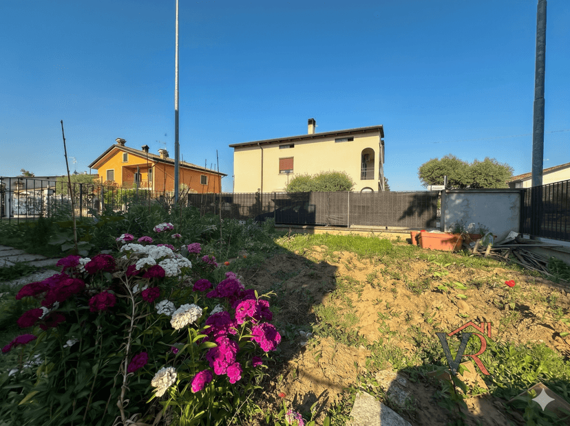 Trilocale in Via Vittorio Veneto, Dello — foto 5 di 5