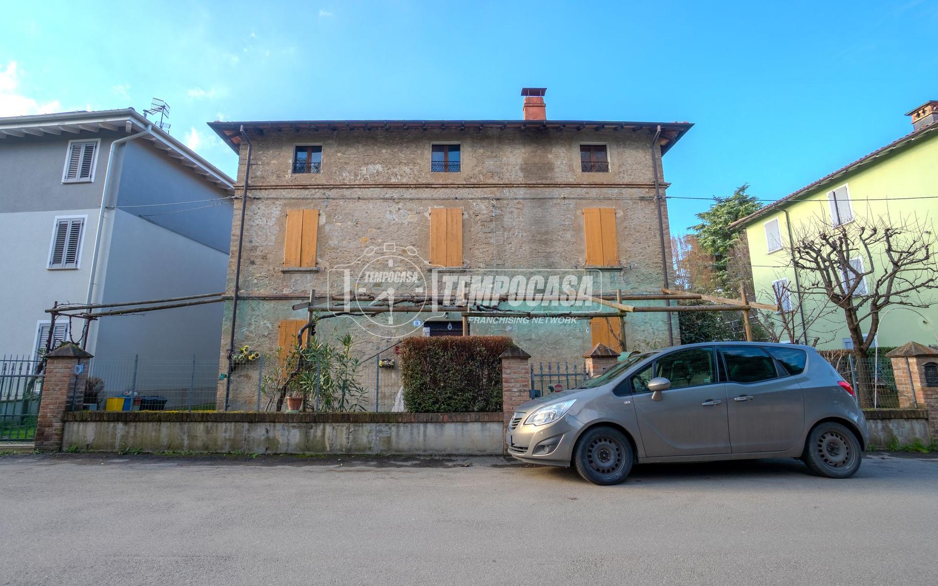 Villa a schiera in Via dell'Oratorio 94, Vignola