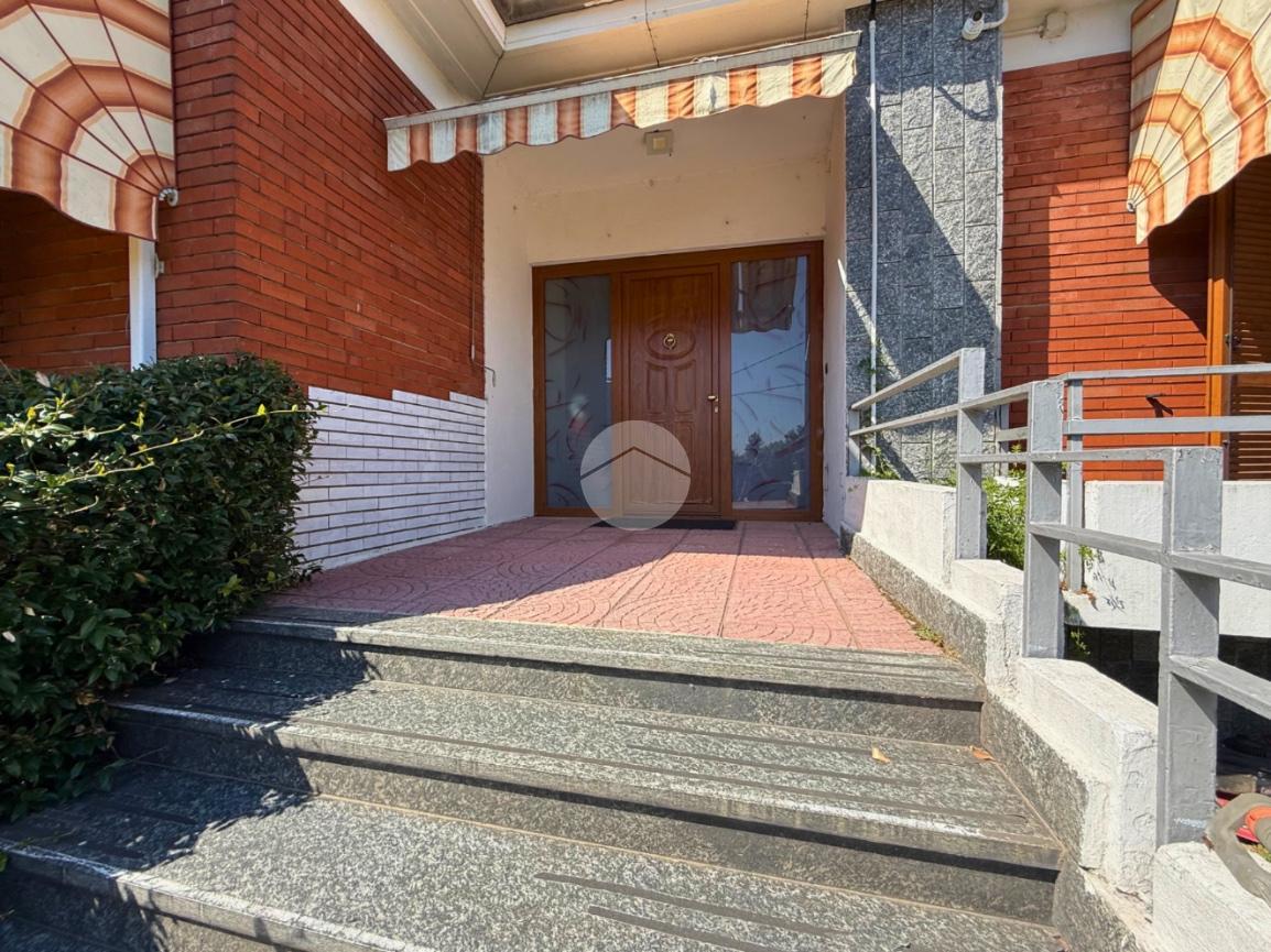Casa indipendente in Via Vercelli 40, Borgo Vercelli