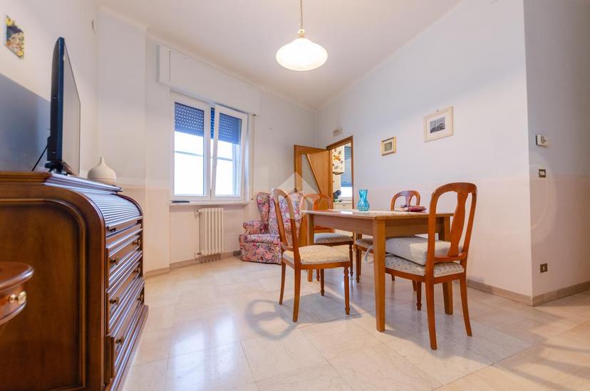 Trilocale in Via Giovanni Carano Donvito 18, Gioia del Colle