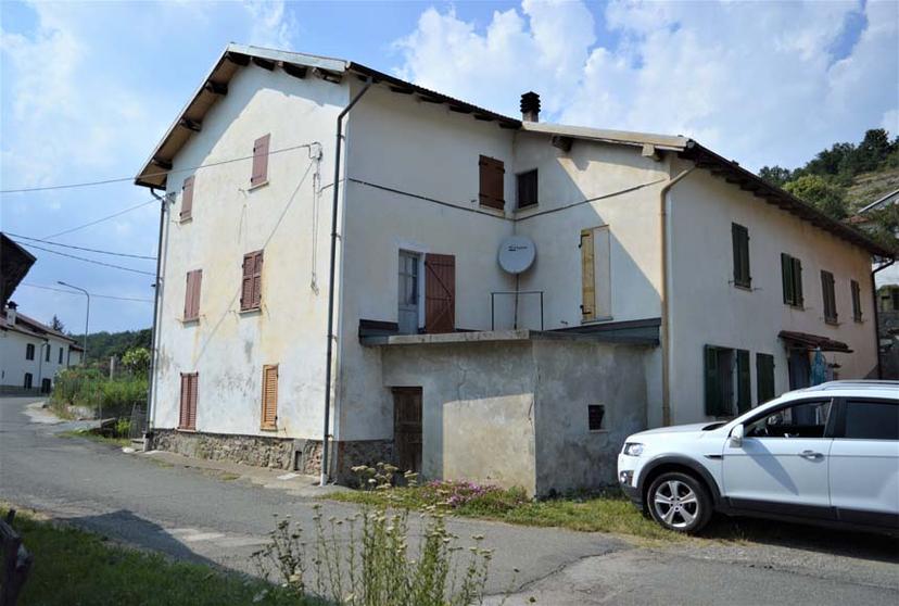 Casa indipendente in Loc. Valla, Pareto — foto 3 di 5