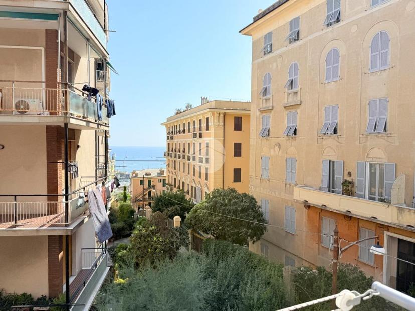Appartamento in Via Scorza 00, Genova