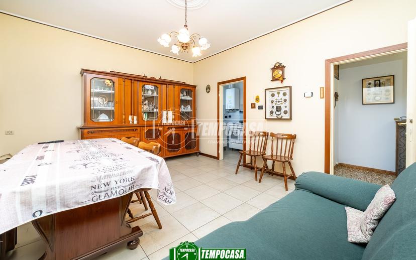 Quadrilocale in Via Crespi 15, Capriate San Gervasio — foto 3 di 5