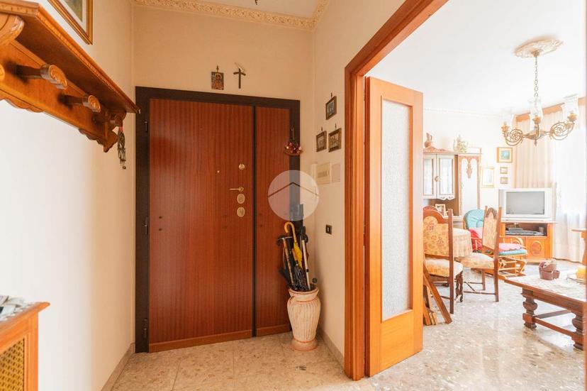 Bilocale in Via Cesare Algranati 15, Roma